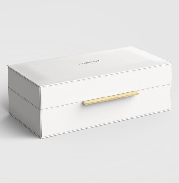 BROWNIE BOX S niiskuskindalast kunstnahast karp mati messing käepidemega – valge, must, liivabeež, taupe, punane. Hind 141,90 € (km-ga)